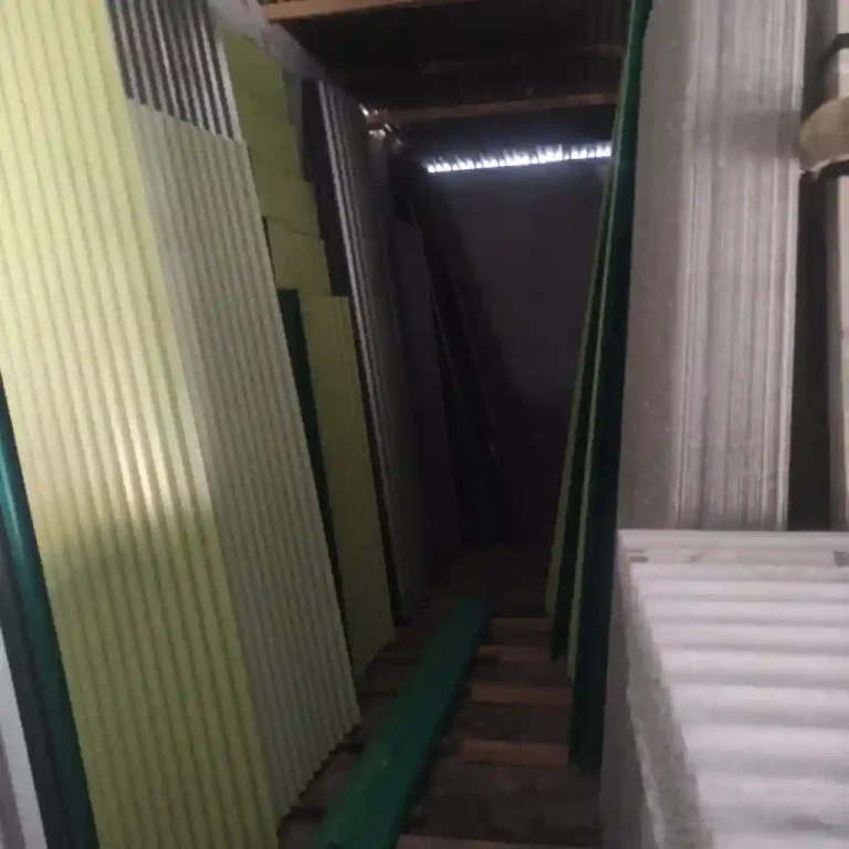 টিনের দোকান